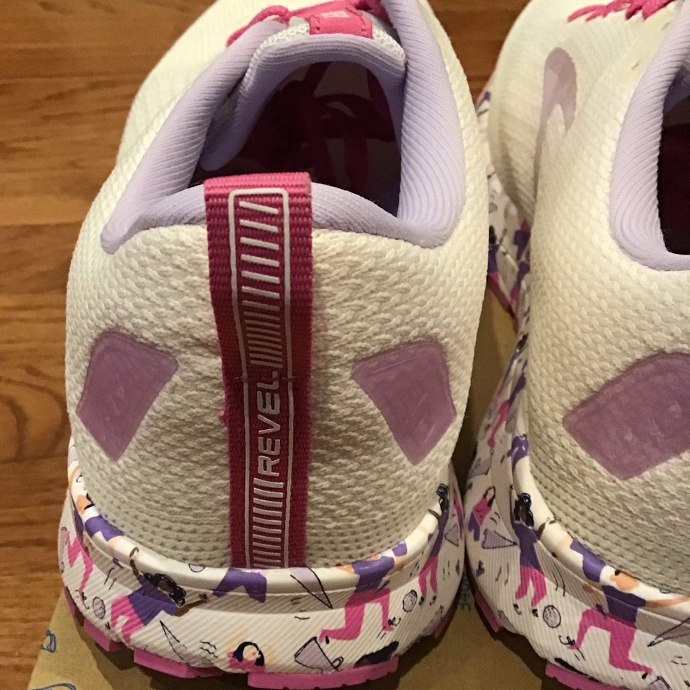 Brooks Revel 4 Women’s Running Shoes White Pink Unity - Picture 8 of 9